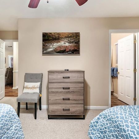 Вилла 1 Mile To Pkwy, Pets, Hot Tub, Creekside, Porch Пиджен-Фордж Экстерьер фото