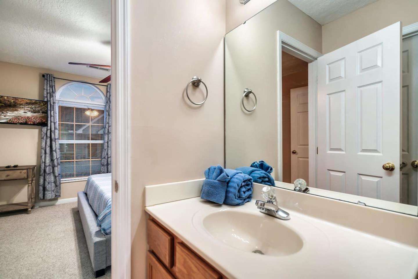 Вилла 1 Mile To Pkwy, Pets, Hot Tub, Creekside, Porch Пиджен-Фордж Экстерьер фото