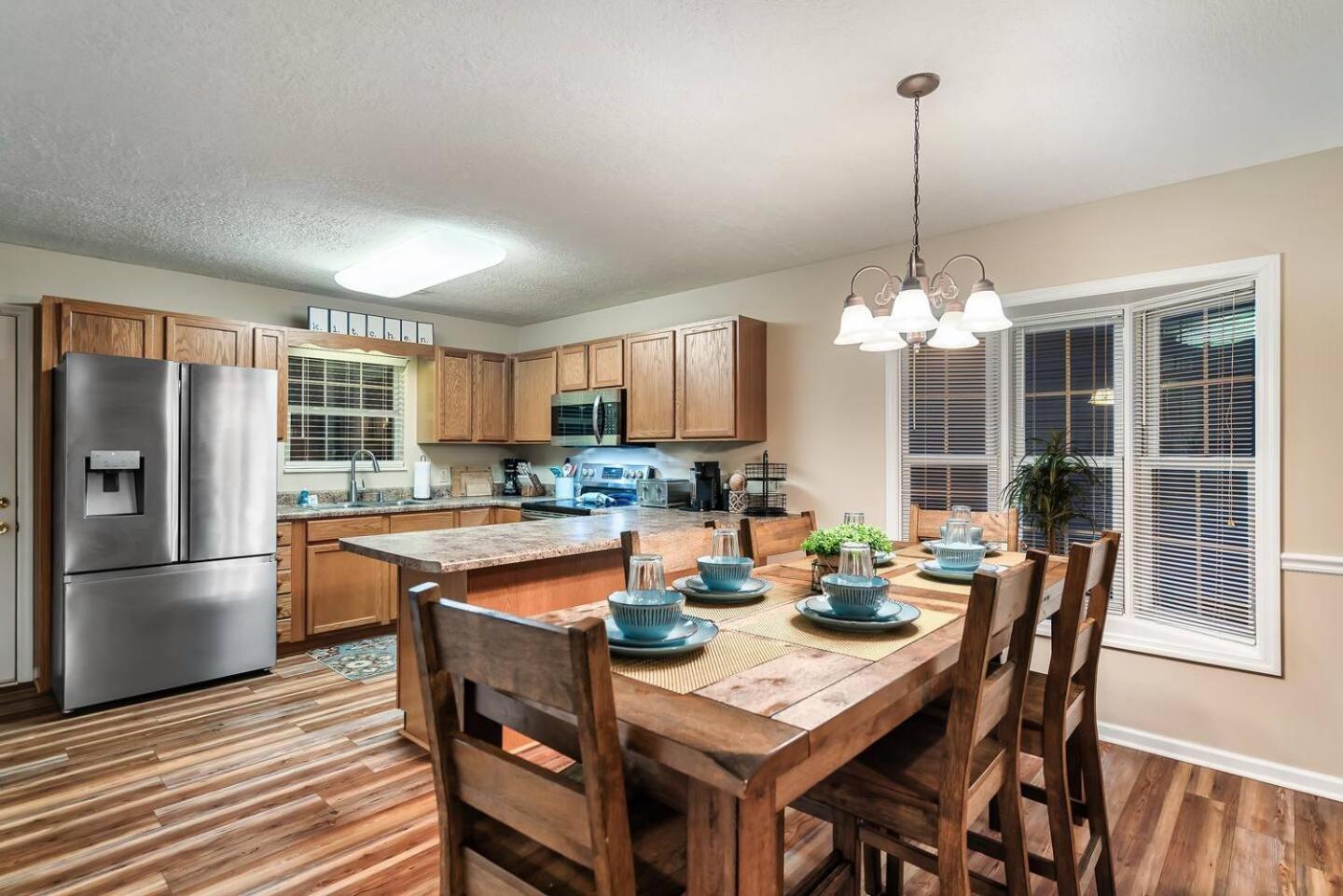 Вилла 1 Mile To Pkwy, Pets, Hot Tub, Creekside, Porch Пиджен-Фордж Экстерьер фото