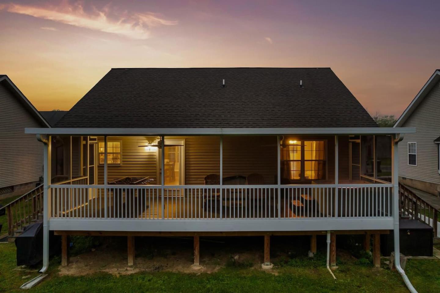Вилла 1 Mile To Pkwy, Pets, Hot Tub, Creekside, Porch Пиджен-Фордж Экстерьер фото